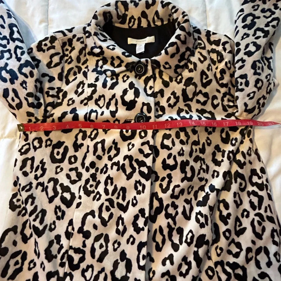 Chico’s Faux Fur Leopard Print Swing Jacket Coat Animal Print size 0- Small - Picture 5 of 8